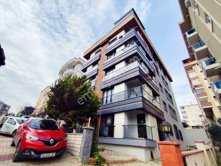 Adnan Kahveci Cad Yürüme 4+2 Ebeveyn Banyolu - Teraslı Dubleks