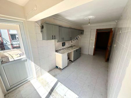 Yükselden Altınkumda Arakat Ebeveyn Banyolu Geniş 2+1 Daire