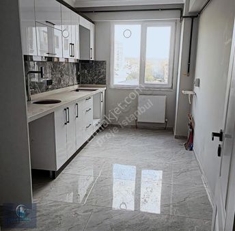 Pendik Esenyalı Mah.ahmet Yesevi Mah.sıfır 2+1 Daire