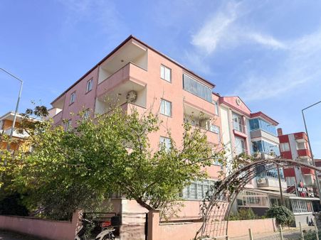 Cb King'den Bahçelievler Mah.beyoğlu Caddesi Satılık 3+1 Daire