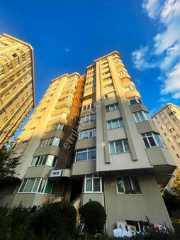 Mertcan Dan Yakakent Sitesinde 3+1 Çift Balkonlu Fırsat Kiralık