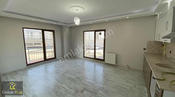 Emlak Plus'tan Numune Hastanesi Karşısında Kiralık Daire