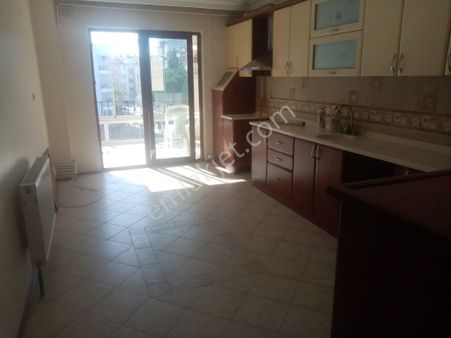 Balıkesir Bahçelievler De Demirdağ Emlak Tan Satılık 4+1 Ara Kat Daire.