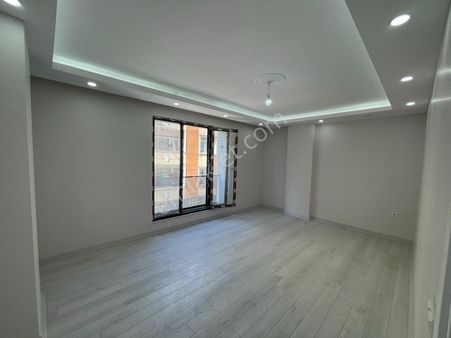 Üç Kardeşler'den Esentepe Mh 2+1 Sıfır 95m2 Ebeweyn Banyolu Lüx Ar Kat