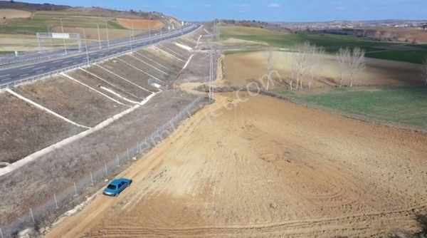 Bulut Yatırımdan 992 M² Çanakkale Otobanı Üzerinde Fırsat Arazisi