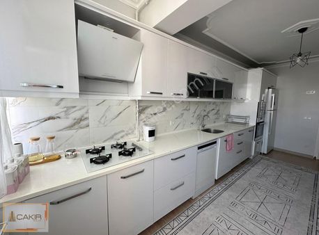 Başakşehir Onurkent Merkezi Konumda 2+1 Satılık 125m2 Daire