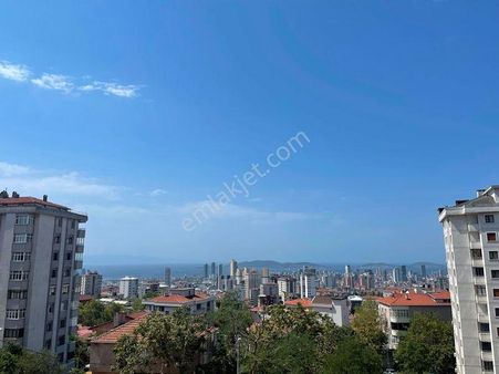 Yakacık Da Muhteşem Manzaralı Arakat 3+1 İskanlı - Meydana Yürüme