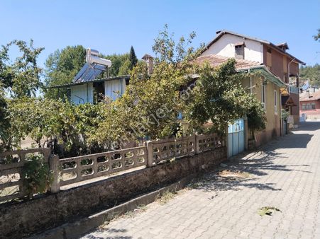 07 Başer'den Cevizli Merkezde 866m2 Arsa İçinde Müstakil Ev