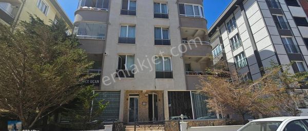 S1026 Ayhan Gezer Emlak'ta 600 Evler Mh Satılık Ofis