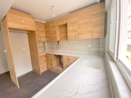 ▇camivasat'ta Arakat İçi Yapılı Merkezi Konumda 3+1 Daire