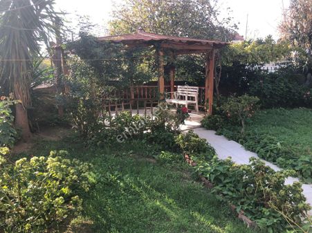 Güzelbahçe Kahramandere De Müstakil Bahçeli 4+2 Kamelyalı Triblex Köşe Villa Kiralık