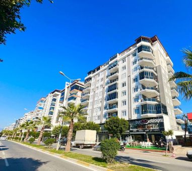 Alanya Mahmutlar'da Deniz Manzaralı Eşyalı Lüks 2+1 Daire