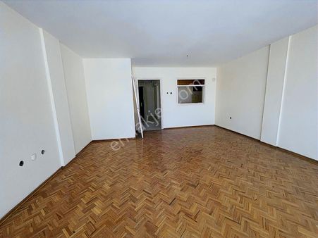 Basın Sitesi 215 Sokakta Büyük Ve Geniş Kullanışlı Kiralık Daire