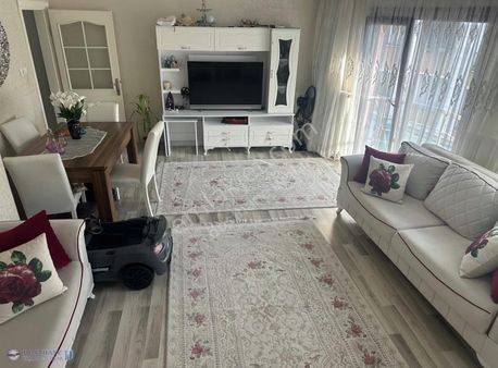 Dosthane Emlak'tan Sultangazi 50.yıl Mh Satılık 3+1 140m2 Daire