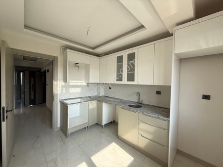 Emlak Center'dan Muradiye'de Site İçinde Satılık 2+1 Sıfır Daire