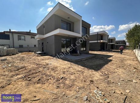 Aralık Ta Tam Müstakil Satılık 4+1 Sıfır Villa
