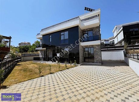 Şehir Hastanesi Yakını Satılık 5+1 Müstakil Villa