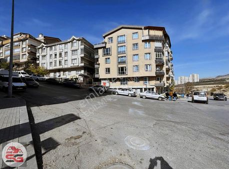 Asansörlü Satılık 3+1 Ön Cephe Daire Seçilmiş Gayrimenkul'de