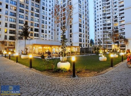 Emlak Konutları 2. Etapta 198 M2 Oturuma Hazır Daire Tapukur'dan