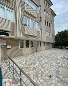 Bizim Emlaktan Salı Pazarı Opet Arkası Kapalı Garajlı Satılık