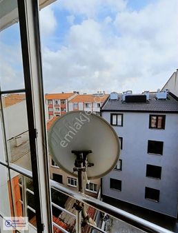 Reşadiye Mahallesi Şinasi Kurşun Caddesi Üzeri Kiralık 2+1 Daire