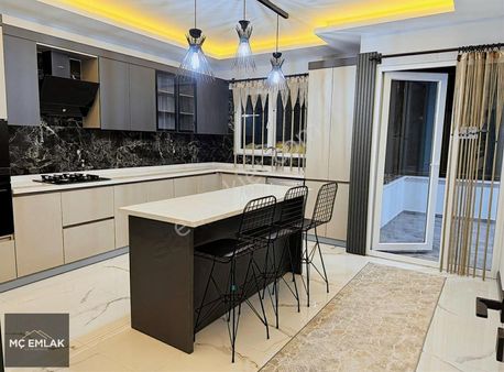 Mç Emlak'tan 4+1 Kilerli Ebevyn Banyolu Sıfır Lux Daire