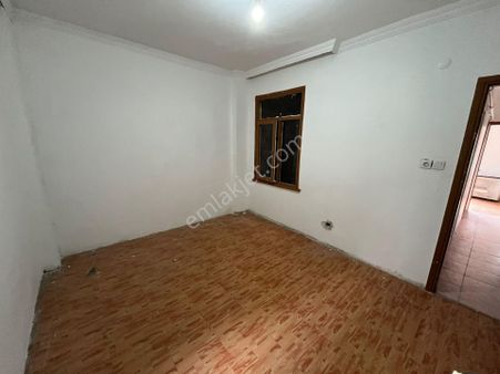 Arıkoğlundan Uğurmumcu Mahallesi Muhsin Yazıcıoğlu Caddesi 2+1 85m2 2.kat