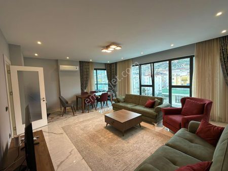 Alanya Güllerpınarı 3+1 Ayrı Mutfaklı Full Eşyalı Daire – Denize 650 M Lüks Site Olanaklarıyla