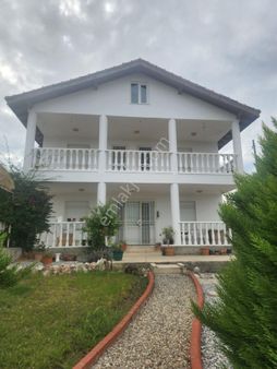 1 Dönüm Arsa İçerisinde Satılık Muhteşem Bir Villa Bu Fırsat Kaçmaz