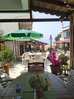 Saros Körfezinde Huzurlu Yaşam Bahçeli Ve Deniz Manzaralı Villa