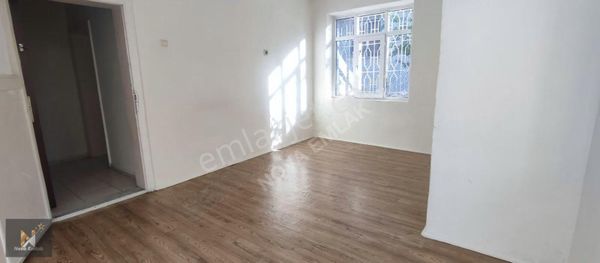 Mustafa Temizer Parkı'nın Alt Tarafında Kiralık 3+1 Daire