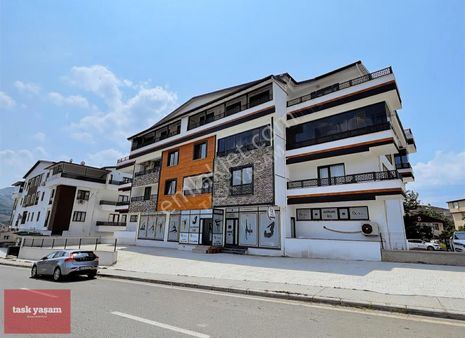Task Yaşam` Gölcük Yeni Mahallede Satılık 3+1 Ara Kat Daire