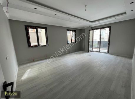 Sancaktepe'de Geniş Kullanımlı Satılık Sıfır 3+1 Daire