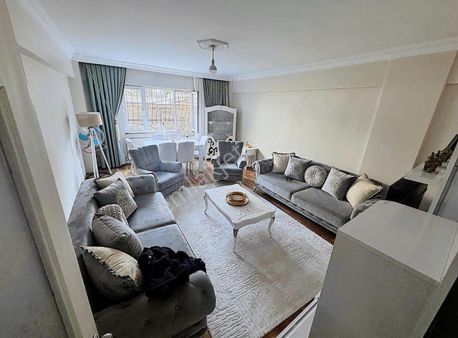 Atatürk Mahallesinde Etrafı Açık, Geniş 3+1 Zemin Katı