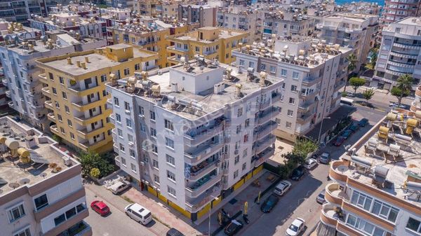 Mahmutlar Merkez’de 2+1 Geniş Ayrı Mutfak Daire