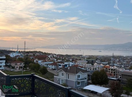 Deallife'dan Başiskele'de Lüks 3+1 Çatı Dubleks Satılık Daire