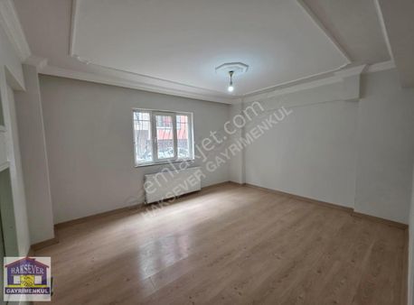 Haksever'den 75.yılda 2+1 75m2 Merkezi Konumda Satılık Bahçe Kat