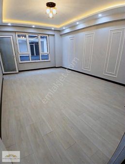 Çamlıca Da Sıfır Ebeveyn Banyolu 2+1 Daire