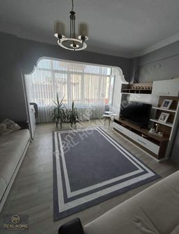 Bezirganbahçede Tadilatlı Satılık 3+1 Daire