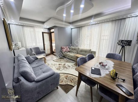 Taştepe'de 2+1 Satılık Cadde Üzeri 85 M2 2.kat Daire