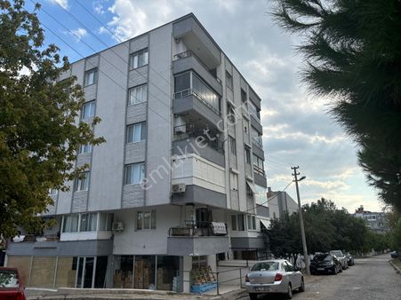 Bergama Fatih Mh. Tuna Caddesinde 135 M2 3+1 Doğalgazlı Satılık Ara Kat Daire