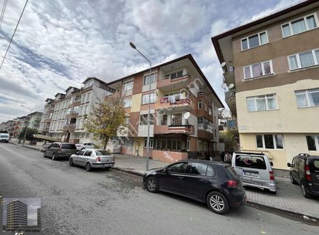 Öz Urhanlar Emlaktan Kadıburhanettin'de Satılık 3+1 Fırsat Daire