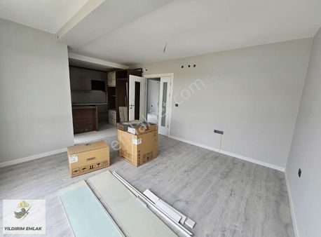 Yıldırım Emlak'tan İstiklalde 2+1 Ara Kat Sıfır Yapılı Daire