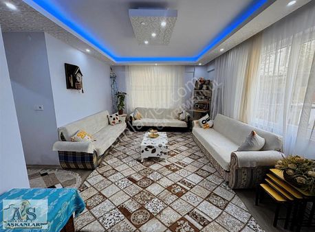 Çerkezköy Kızılpınar'da 3+1 İskanlı Merkezi Konum'da Geniş Ferah