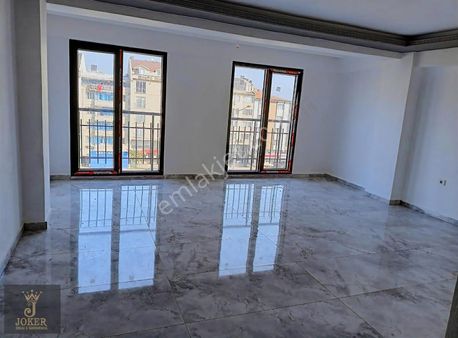 600 Evler Mah Cadde Üzerinde 4+1 Satılık Dubleks Daire