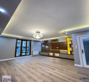 Metrobüse Yakın Otoparklı Full Dekorlu 2+1 Satılık 1. Kat Daire