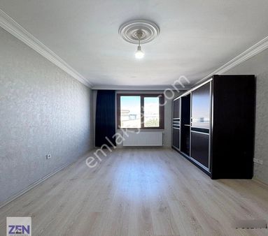 Beylikdüzü'nde Yatırıma Uygun Acil Satılık 1+1 Daire!!