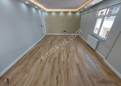 İlke'den Küçükyalı'da Marmaray'a Çok Yakın Ön Cephe 135m2 3+1!!