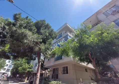 İlke'den 10 Yıllık Binada Toplu Taşımlara Yakın 52m2 1+1