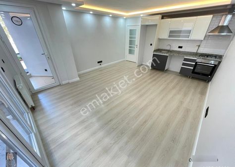 Altıntepe Kuğu Pastanesi Üstünde 6 Yıllık Prestijli Binada Satılık 2+1 Daire – İlke Emlak